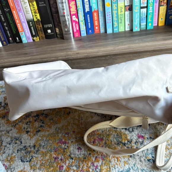 Beis north south cream Tote Bag - Picture 10 of 15